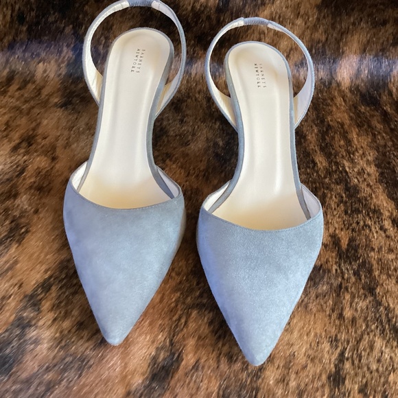 Barneys New York Pointy Toe Sling Back Heels - Picture 2 of 8